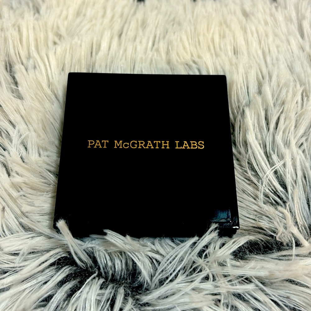 Discontinued PAT MCGRATH SKIN FETISH: DIVINE BLUSH DUO in Venusian Sunrise NWOB